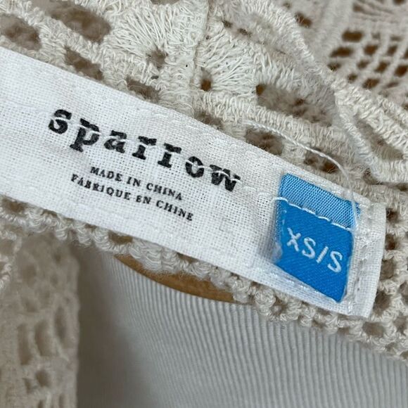 Anthropologie Sparrow Cream Summer Scalloped Crochet Poncho Top XS - Picture 9 of 10